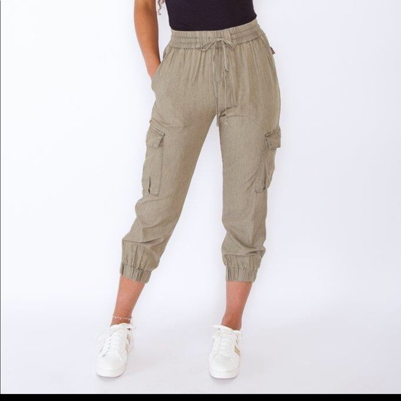 Green cargo joggers 💚 - Picture 5 of 6